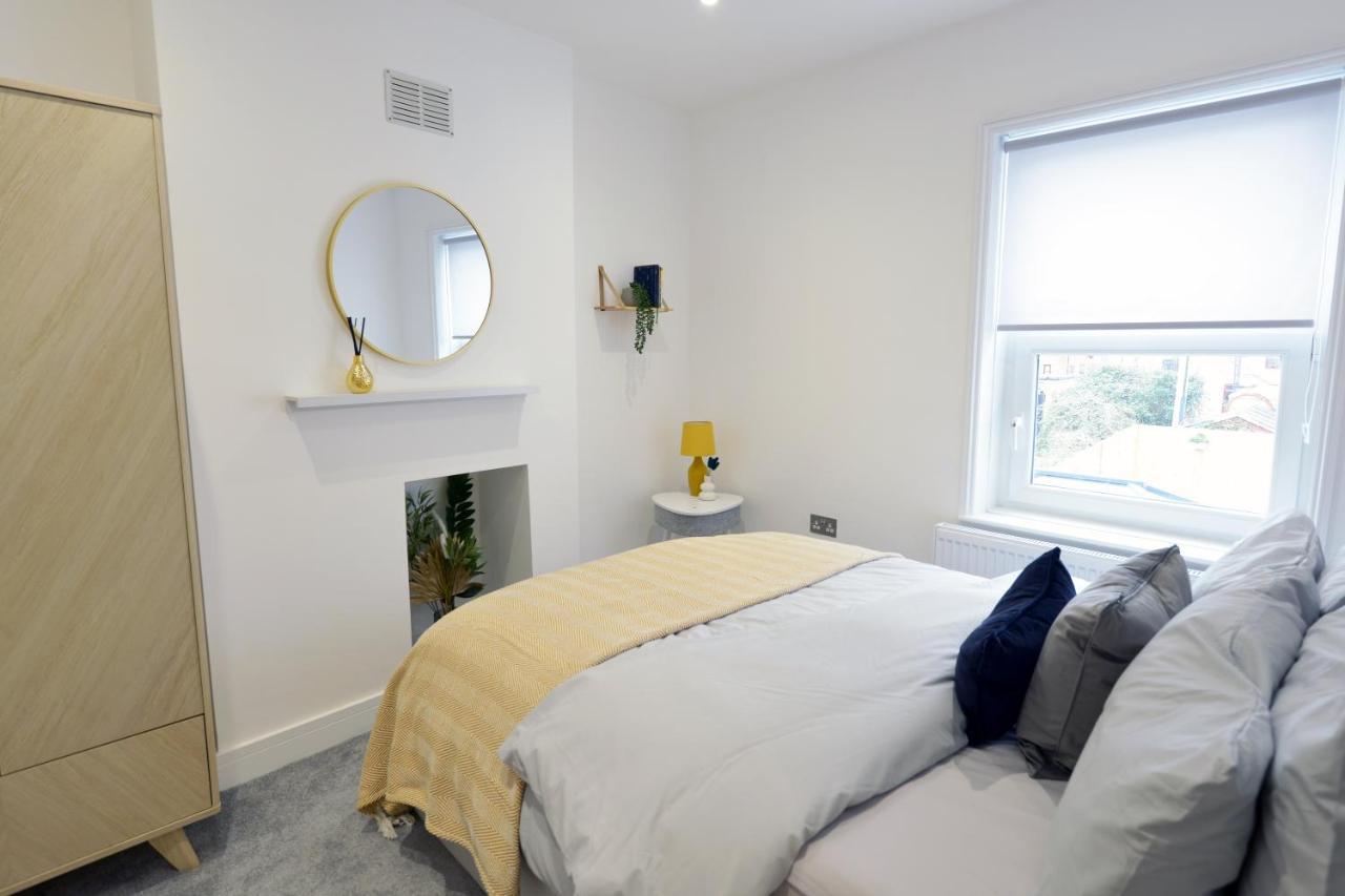 Outstanding Modernised 3/4 Double Bedroomed House Littlehampton Esterno foto