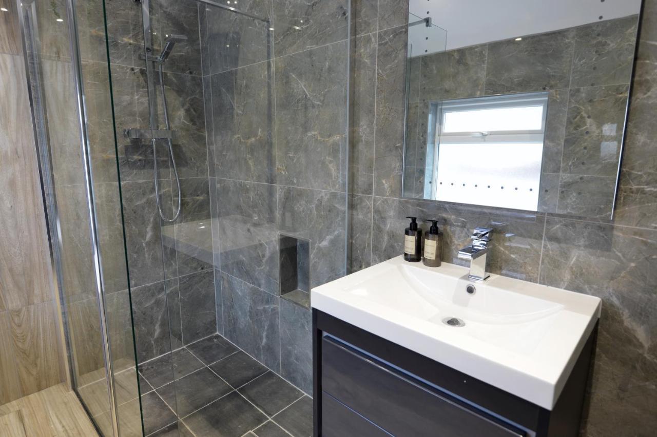 Outstanding Modernised 3/4 Double Bedroomed House Littlehampton Esterno foto